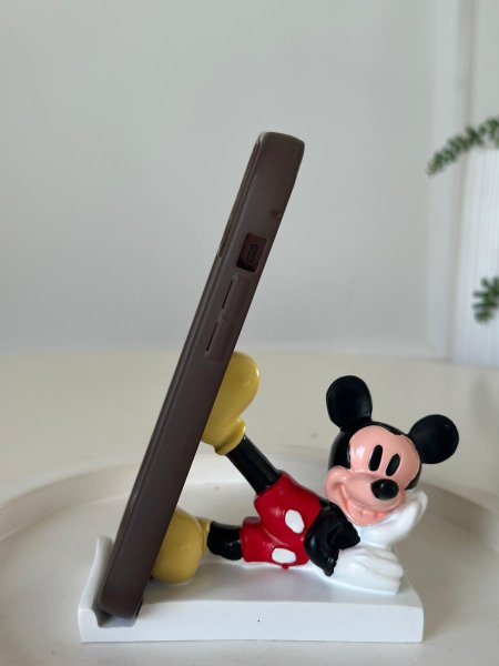 حمالة موبايل ميكي احمر او ابيض